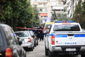 Γαλάτσι: Άνδρας ταμπουρώθηκε στο σπίτι του και απειλούσε να αυτοκτονήσει