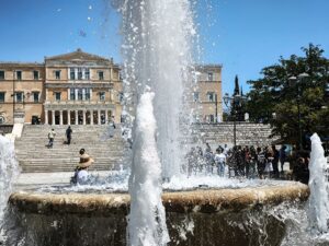 Handelsblatt: Η ανάπτυξη στην Ελλάδα δεν είναι βιώσιμη &#8211; Το χάσμα με τα κράτη της ΕΕ μεγαλώνει