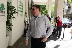 Ανδρουλάκης: Τρία ερωτήματα στον Κυριάκο Μητσοτάκη για τον ΟΠΕΚΕΠΕ