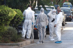 Πρετεντέρης: Βόμβα με πέντε μασούρια δυναμίτιδα και πυροκροτητή σε νάιλον σακούλα (Photos)