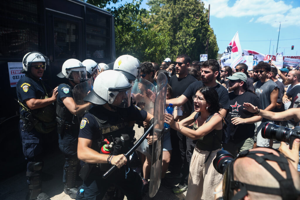 ΑΔΕΔΥ: Πανελλαδική στάση εργασίας στις 16 Ιουλίου για την καταστολή εργαζομένων και φοιτητών