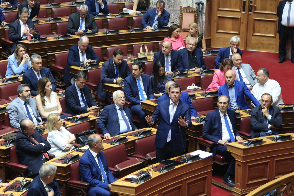 Απορρίφθηκε η άρση ασυλίας των 14 βουλευτών που είχε μηνύσει η Μαρία Καρυστιανού