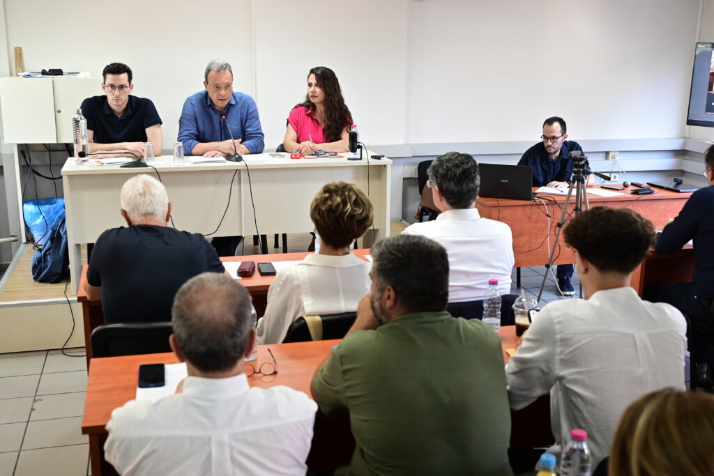 ΣΥΡΙΖΑ: Η ομάδα κρούσης της Κουμουνδούρου αναλαμβάνει δράση