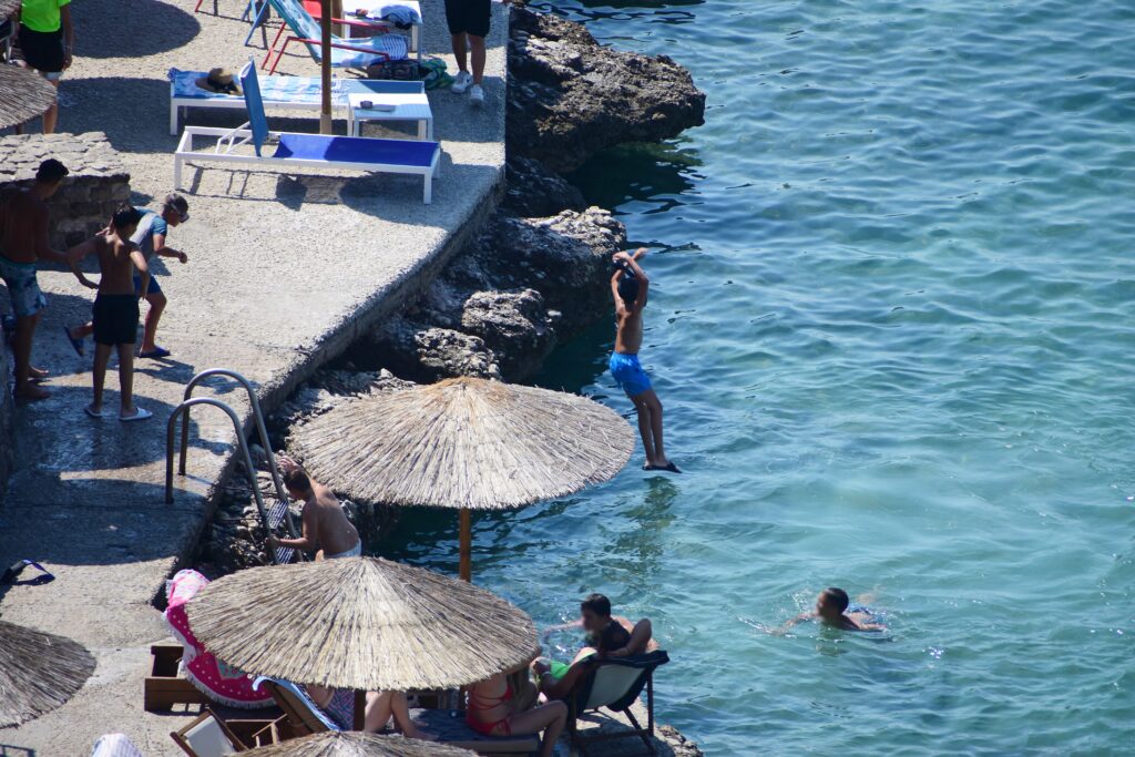 Ισχυρό κύμα καύσωνα στην Ελλάδα, θερμοκρασίες πάνω κι από τους 44 βαθμούς