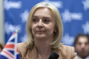Γλυπτά Παρθενώνα: Λιζ Τρας και 33 Βρετανοί βουλευτές κατά «μυστικών διαπραγματεύσεων» με Ελλάδα