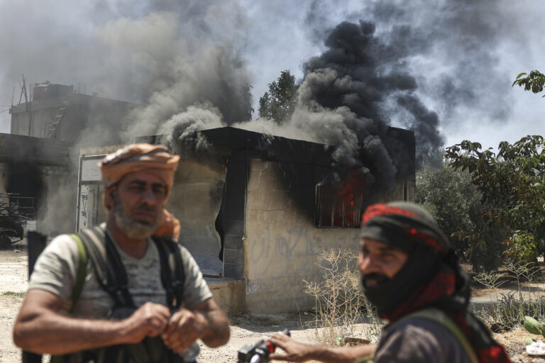 Συρία: Σφοδρές συγκρούσεις μεταξύ Βεδουίνων και Δρούζων – Τουλάχιστον 600 νεκροί από την Κυριακή