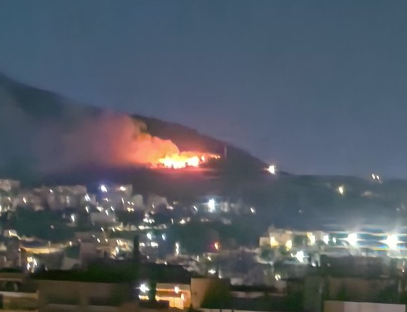 Καματερό: Πυρκαγιά σε χαμηλή βλάστηση στο Ποικίλο Όρος
