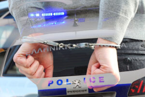 Πέντε συλλήψεις μελών της τουρκικής Μαφίας &#8211; Έφοδος σε σπίτι στο Μεταξουργείο