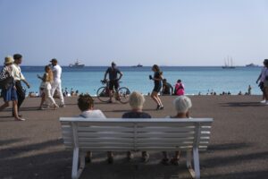 Οι εθνικές αργίες στην κλίνη του Προκρούστη; &#8211; Ποιοι στην ΕΕ έχουν τις περισσότερες αργίες