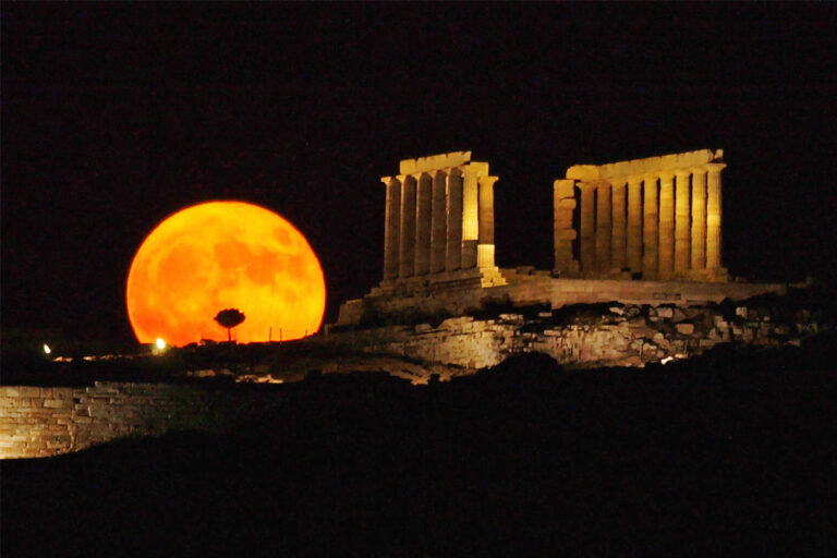 Πανσέληνος Ιουλίου 2025: Πότε θα δούμε το «Φεγγάρι του Ελαφιού» – Από που πήρε την ονομασία του