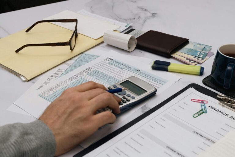 Φορολογικές δηλώσεις 2025: Αντίστροφη μέτρηση – Πότε λήγει η προθεσμία υποβολής