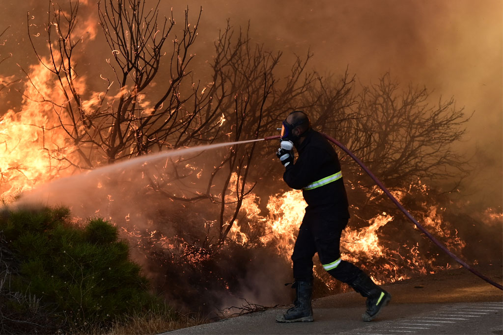 Φωτιά τώρα στην περιοχή Σπηλιά του δήμου Τεμπών