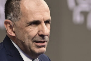 Στη Λιβύη ο Γεραπετρίτης μετά την ευθεία αμφισβήτηση της μέσης γραμμής που όρισε η Ελλάδα