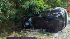 Αμφίκλεια: Ανατροπή οχήματος με πέντε τουρίστες &#8211; Σώοι όλοι οι επιβάτες