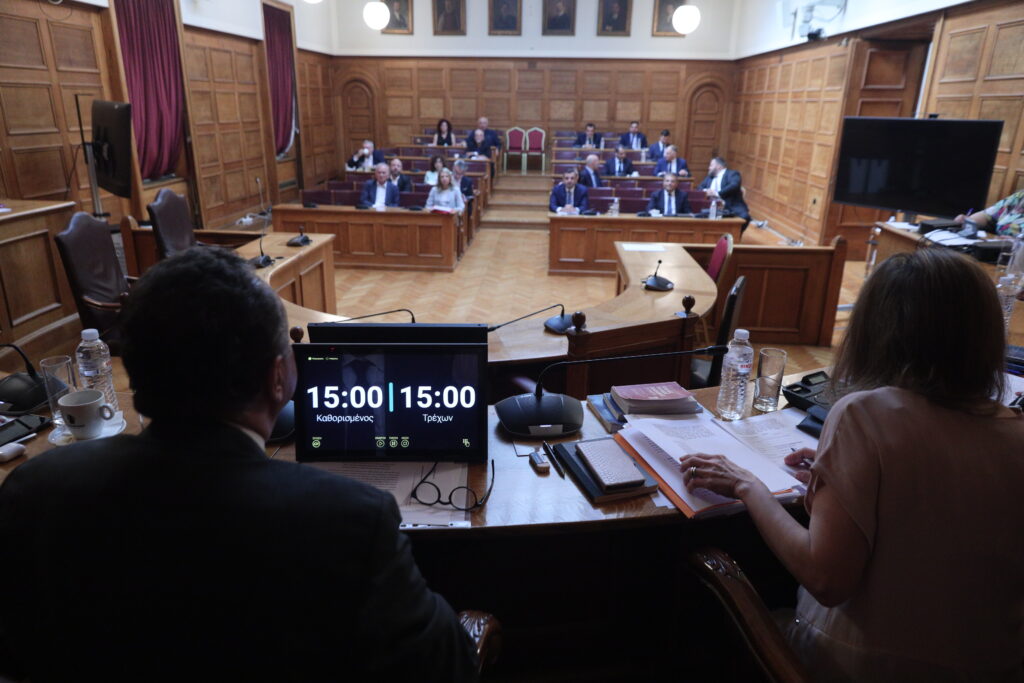 «Δεν προβλέπεται νερό, κυρία μου»
