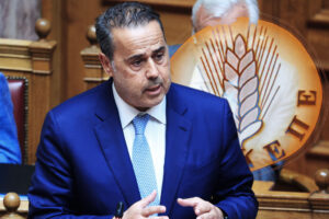 Σκάνδαλο ΟΠΕΚΕΠΕ: Όσα «ξέχασε» να πει ο Παπασταύρου για την κλειστή σύσκεψη «καρατόμησης» Σημανδράκου στο Μαξίμου