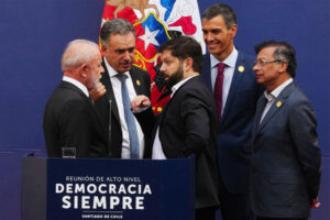 Κάλεσμα Σάντσεθ από τη Χιλή κατά της ακροδεξιάς σε Ευρώπη και Αμερική