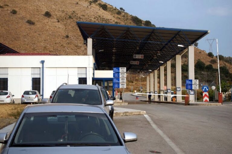 Θεσπρωτία: Συλλήψεις 14 τελωνειακών – Έπαιρναν χρήματα για να μην κάνουν ελέγχους