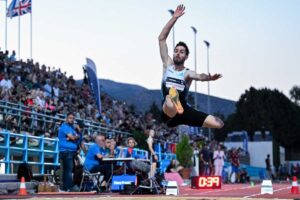 Στίβος: Στα 8,19 μ ο Τεντόγλου στη βροχή του Λονδίνου