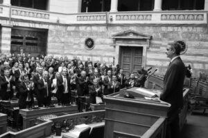 Στο άγνωστο με βάρκα την ελπίδα