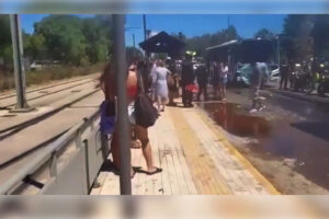 Σύγκρουση λεωφορείων στην Παραλιακή: Τουλάχιστον 10 τραυματίες &#8211; Οι νεότερες πληροφορίες