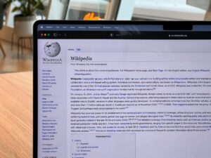 Wikipedia &#8211; Steven Pruitt: Εθελοντής φαινόμενο έχει βοηθήσει σε 6 εκατ. κείμενα &#8211; «Καλό να είσαι τολμηρός αλλά…»
